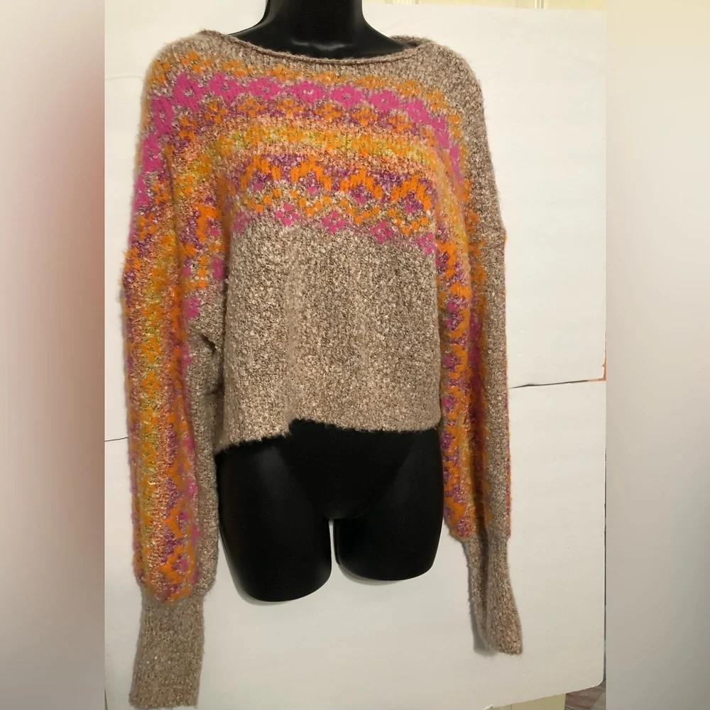 Free People snowflake tan colorblock fuzzy style sweater size‎ large brand new